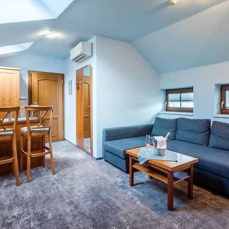 Velké Meziříčí Hotel Jelinkova Vila מראה חיצוני תמונה