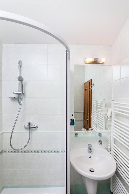 Velké Meziříčí Hotel Jelinkova Vila חדר תמונה