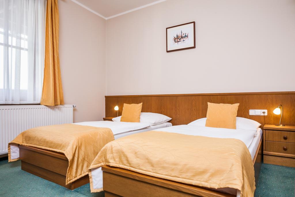 Velké Meziříčí Hotel Jelinkova Vila חדר תמונה