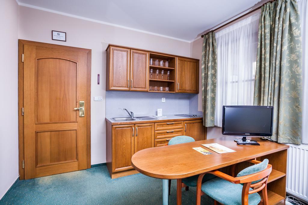 Velké Meziříčí Hotel Jelinkova Vila מראה חיצוני תמונה