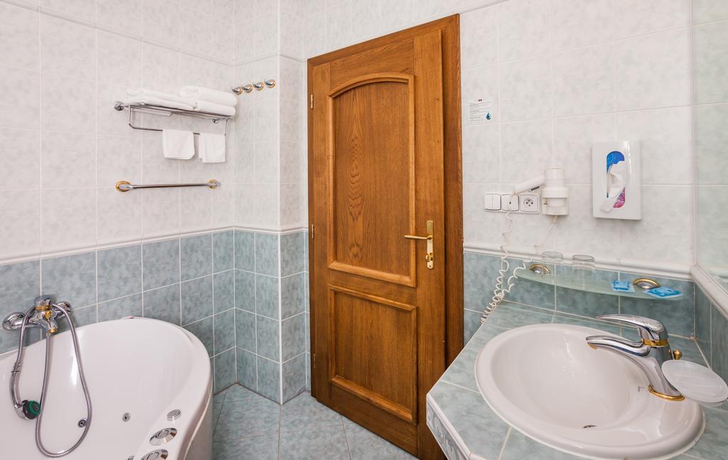 Velké Meziříčí Hotel Jelinkova Vila חדר תמונה