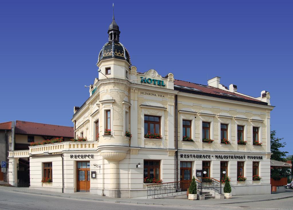 Velké Meziříčí Hotel Jelinkova Vila מראה חיצוני תמונה