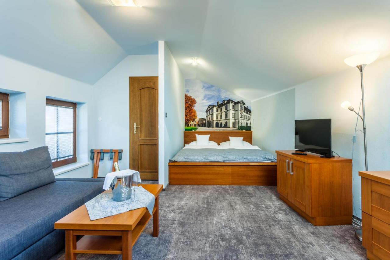 Velké Meziříčí Hotel Jelinkova Vila מראה חיצוני תמונה