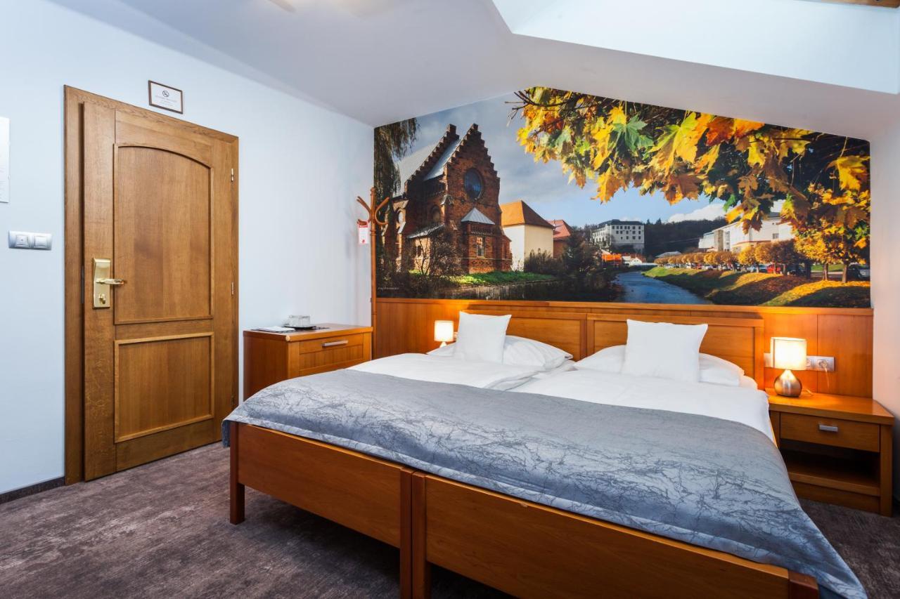 Velké Meziříčí Hotel Jelinkova Vila מראה חיצוני תמונה