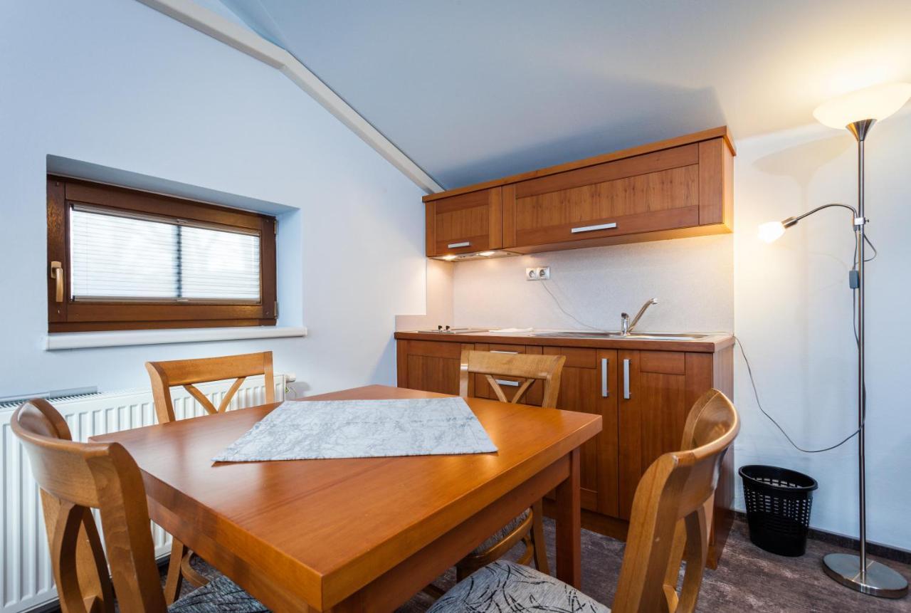 Velké Meziříčí Hotel Jelinkova Vila מראה חיצוני תמונה