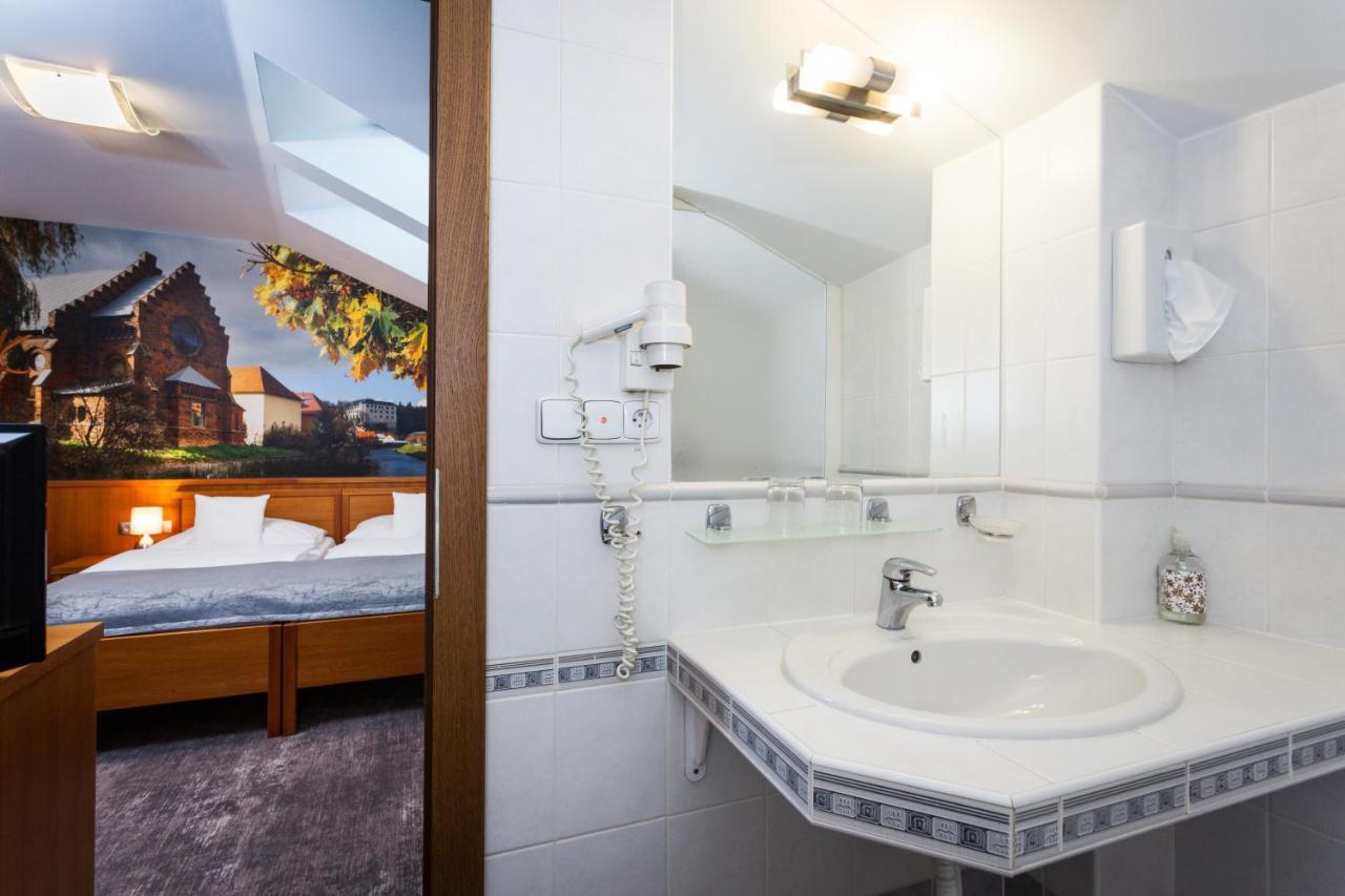 Velké Meziříčí Hotel Jelinkova Vila מראה חיצוני תמונה